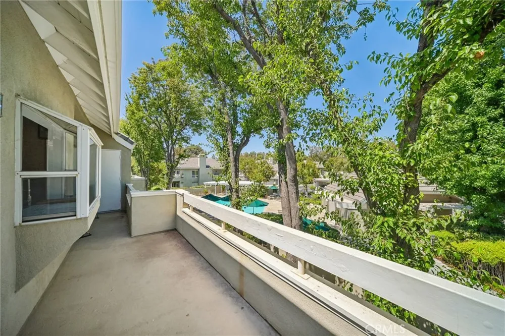 26107 Mcbean Valencia, CA 91355