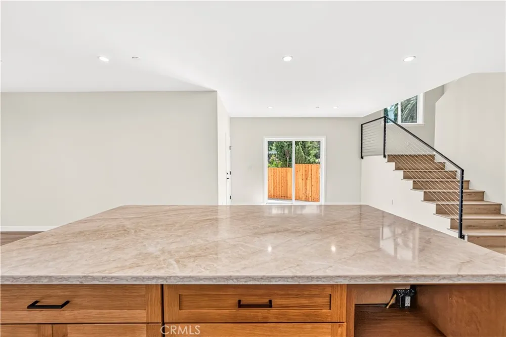 8734 Apperson Street Sunland, CA 91040