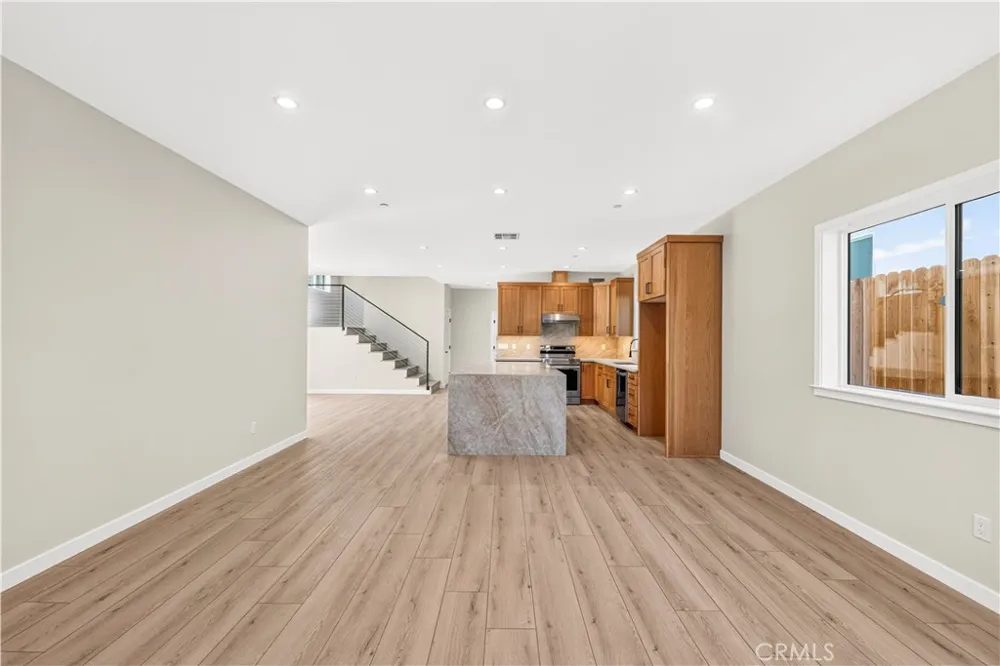 8734 Apperson Street Sunland, CA 91040