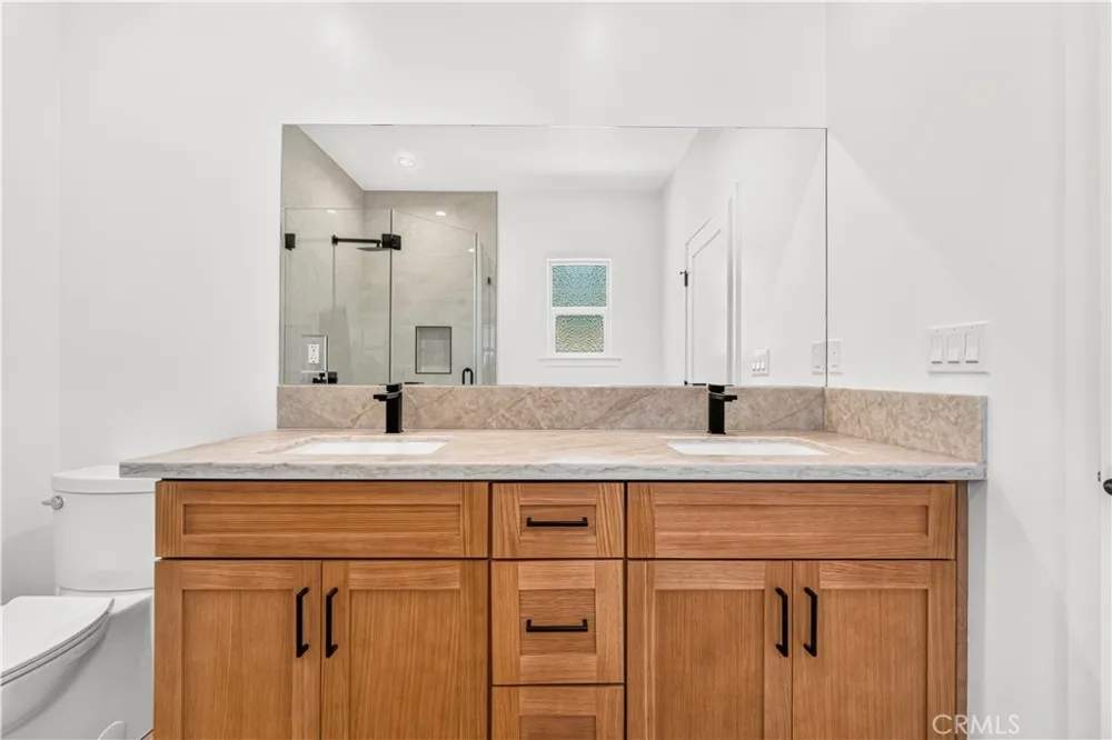 8734 Apperson Street Sunland, CA 91040