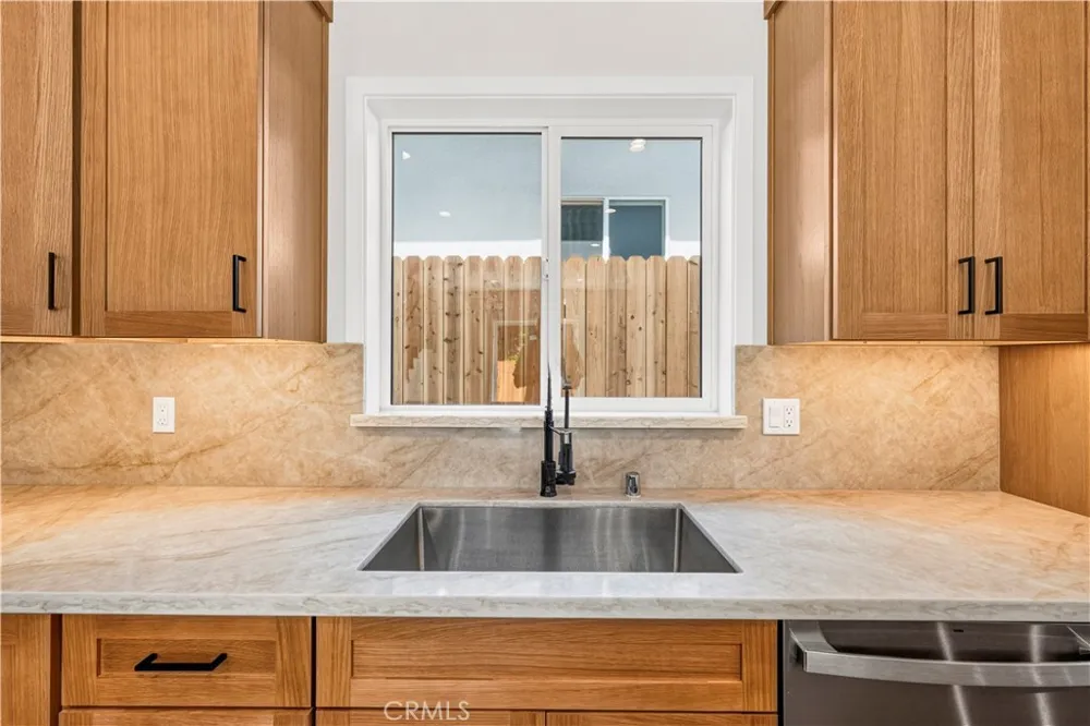 8734 Apperson Street Sunland, CA 91040