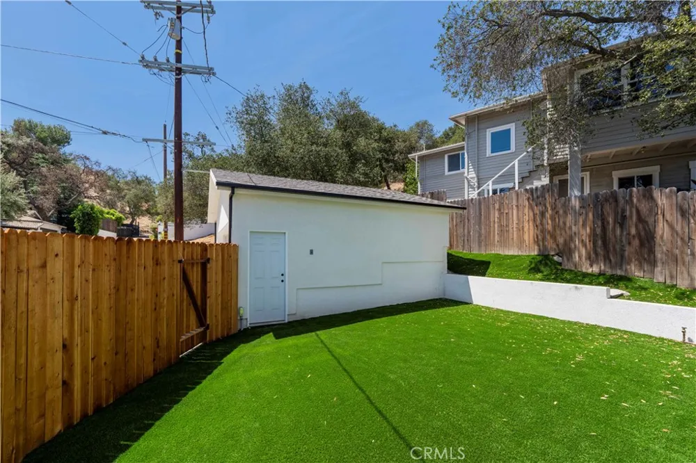 8738 Apperson Street Sunland, CA 91040