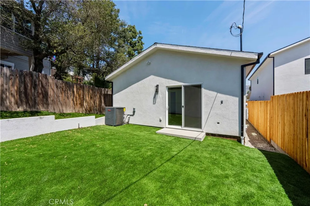 8738 Apperson Street Sunland, CA 91040
