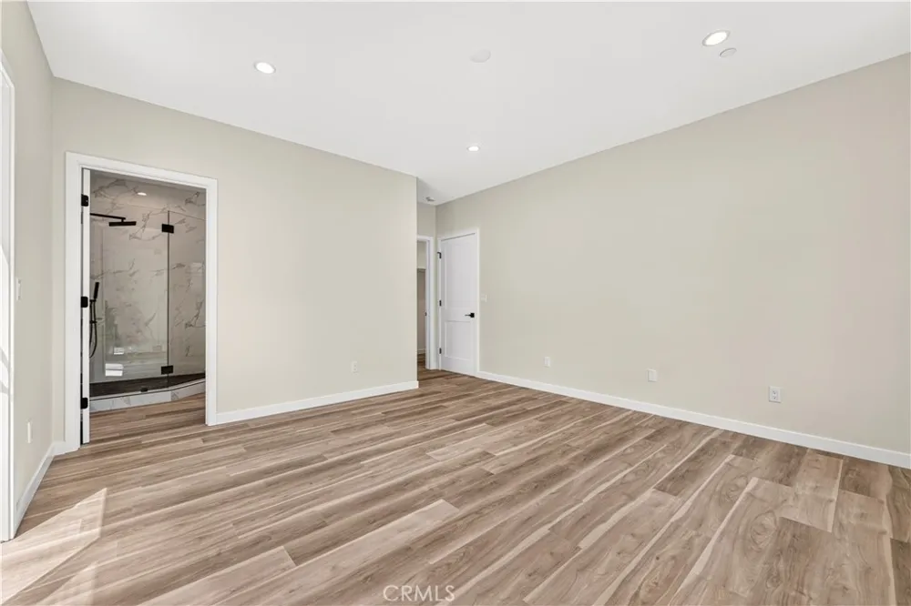 8738 Apperson Street Sunland, CA 91040