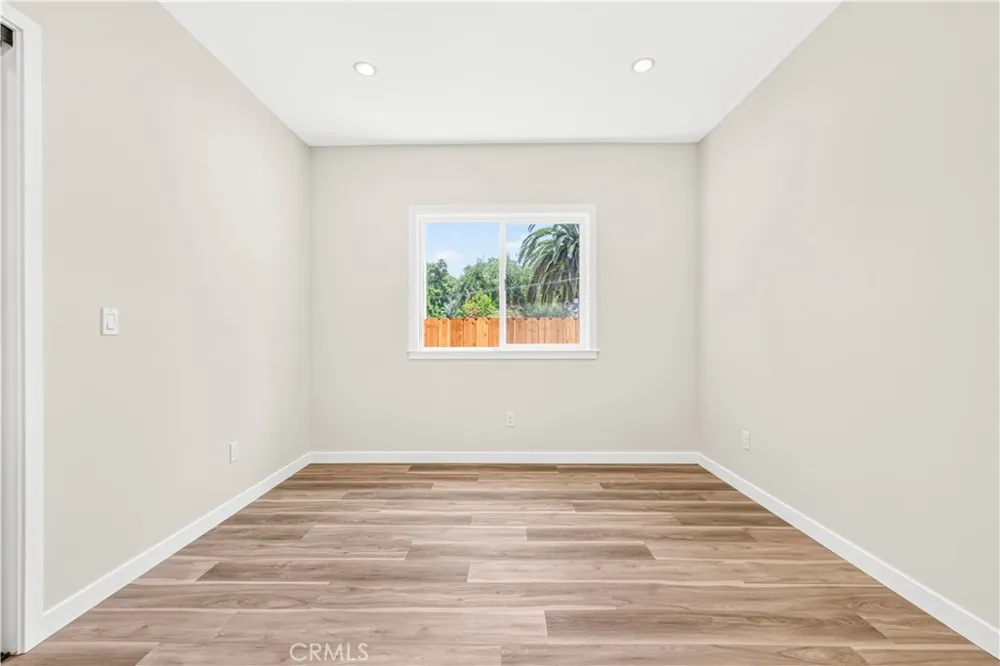 8738 Apperson Street Sunland, CA 91040