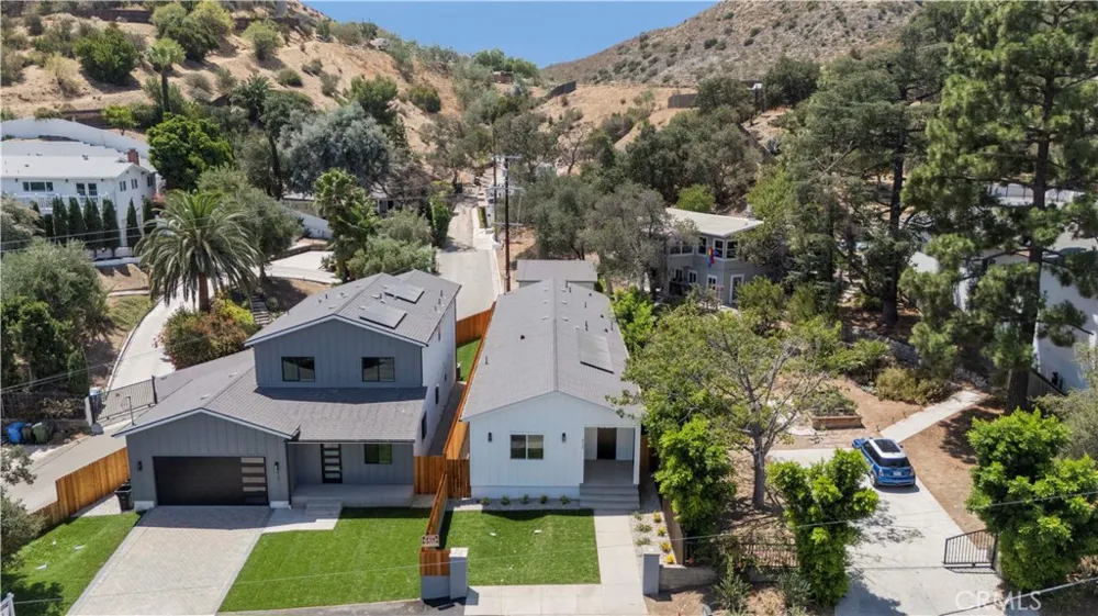 8738 Apperson Street Sunland, CA 91040