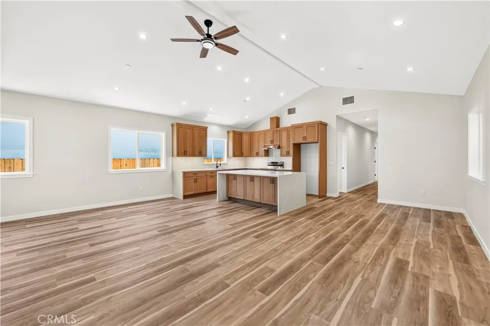8738 Apperson Street Sunland, CA 91040