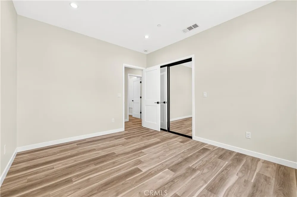 8738 Apperson Street Sunland, CA 91040