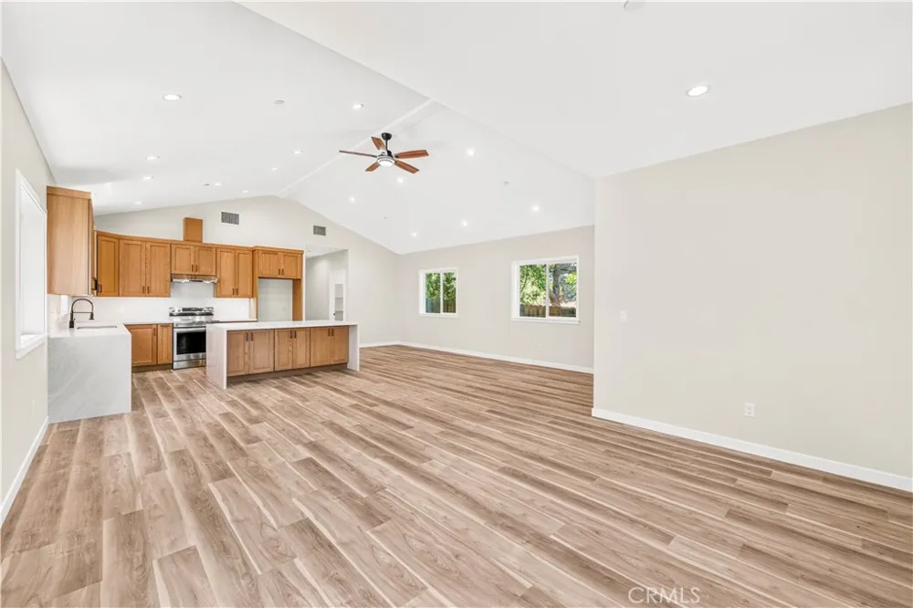 8738 Apperson Street Sunland, CA 91040