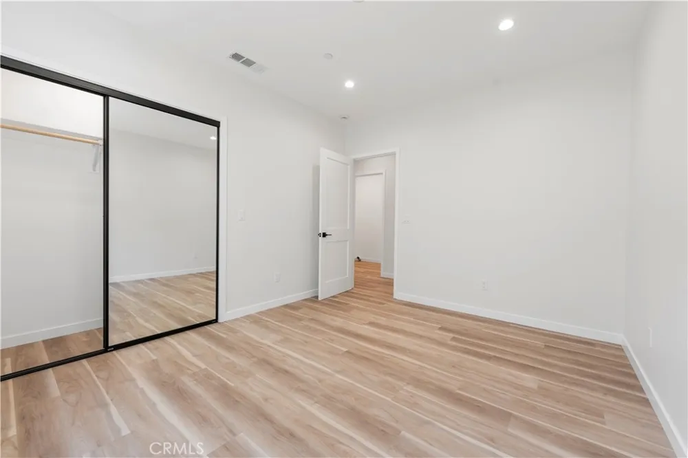 8738 Apperson Street Sunland, CA 91040