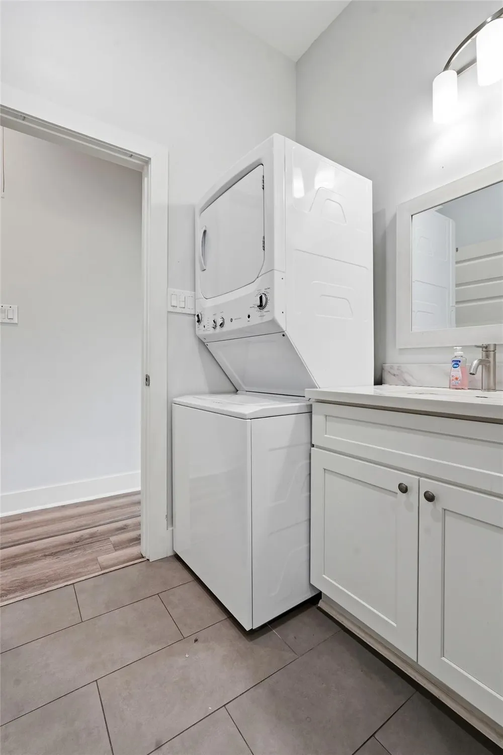 2620 Delafield Street #B Houston, TX 77023