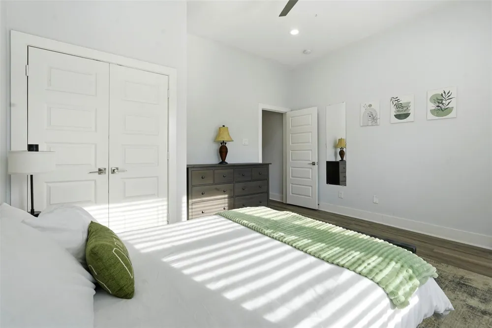 2620 Delafield Street #B Houston, TX 77023