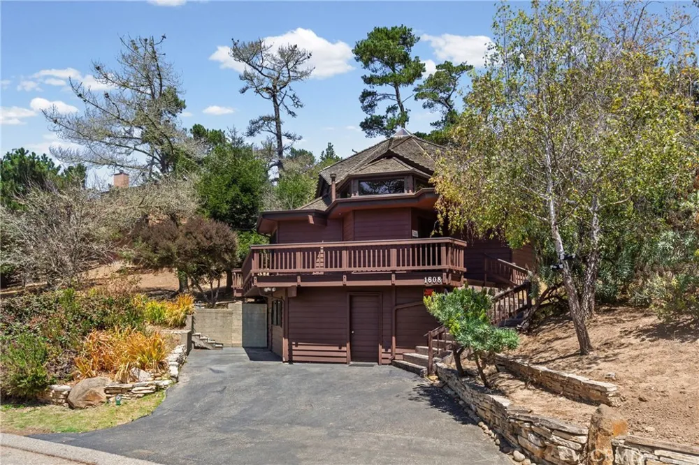 1608 Bradford Rd. Cambria, CA 93428