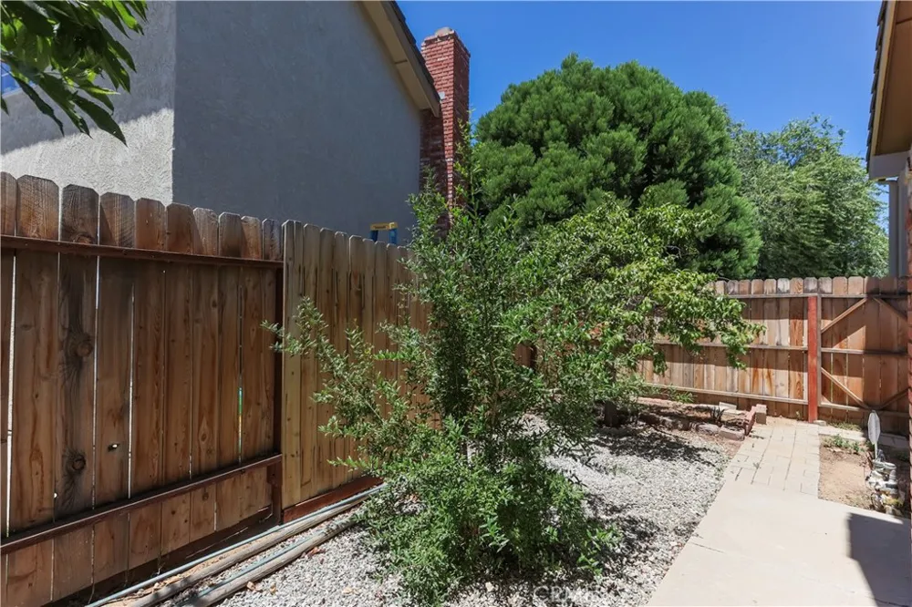 422 Sherwood Place Tehachapi, CA 93561