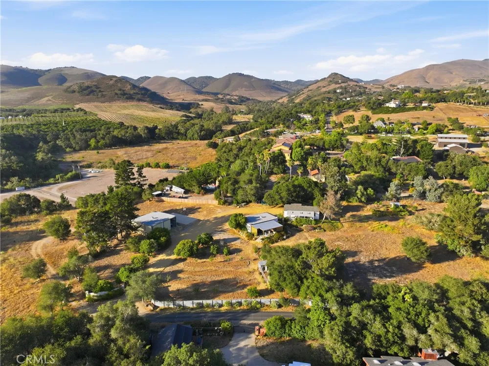 265 Broken Arrow Nipomo, CA 93444