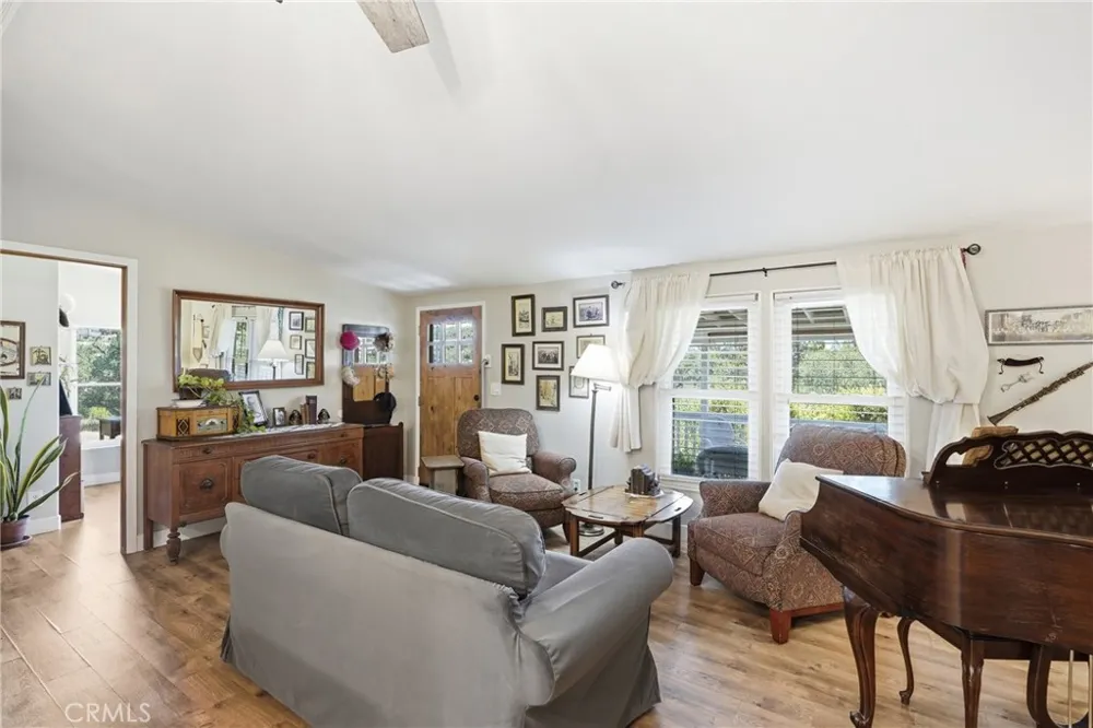 265 Broken Arrow Nipomo, CA 93444