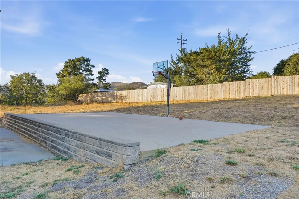 265 Broken Arrow Nipomo, CA 93444