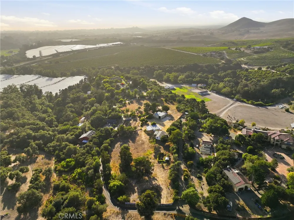 265 Broken Arrow Nipomo, CA 93444