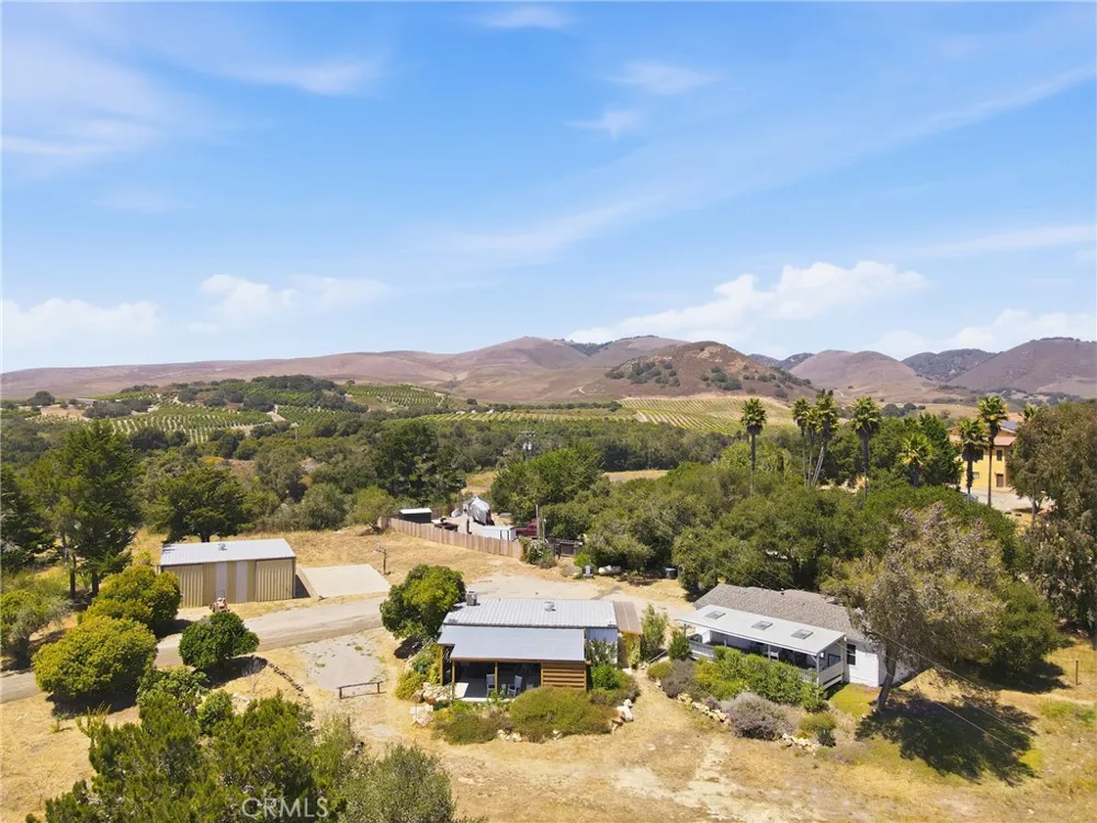265 Broken Arrow Nipomo, CA 93444
