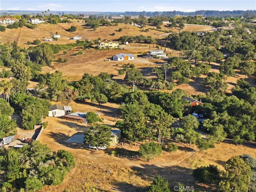 265 Broken Arrow Nipomo, CA 93444