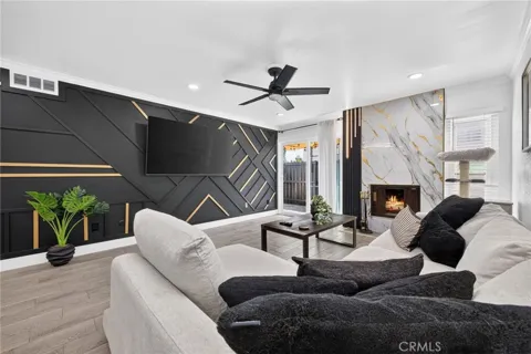 1725 Melrose #28