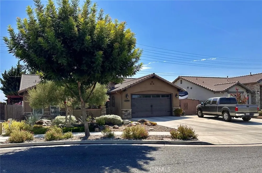 1490 Laredo Court Tulare, CA 93274