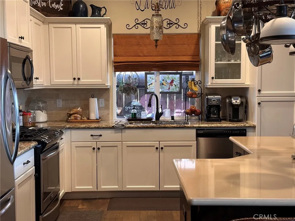 1490 Laredo Court Tulare, CA 93274
