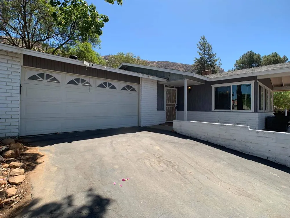 12677 Acadia Way Lakeside, CA 92040