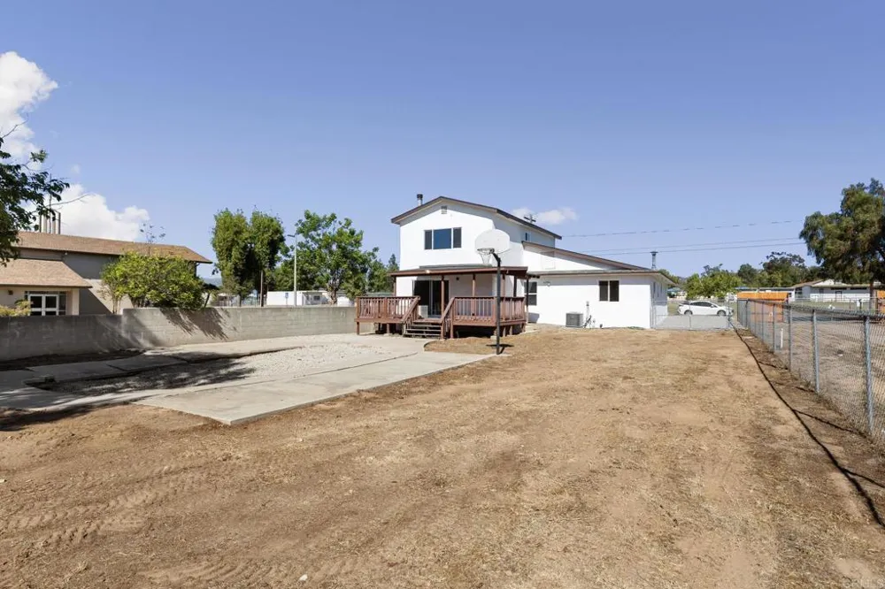 611 9Th Street Ramona, CA 92065