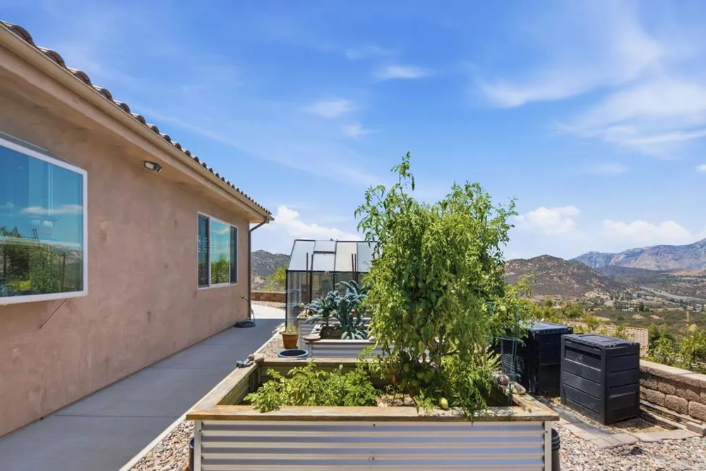 1781 Old Horse Trail Alpine, CA 91901