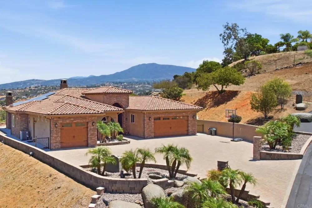 1781 Old Horse Trail Alpine, CA 91901