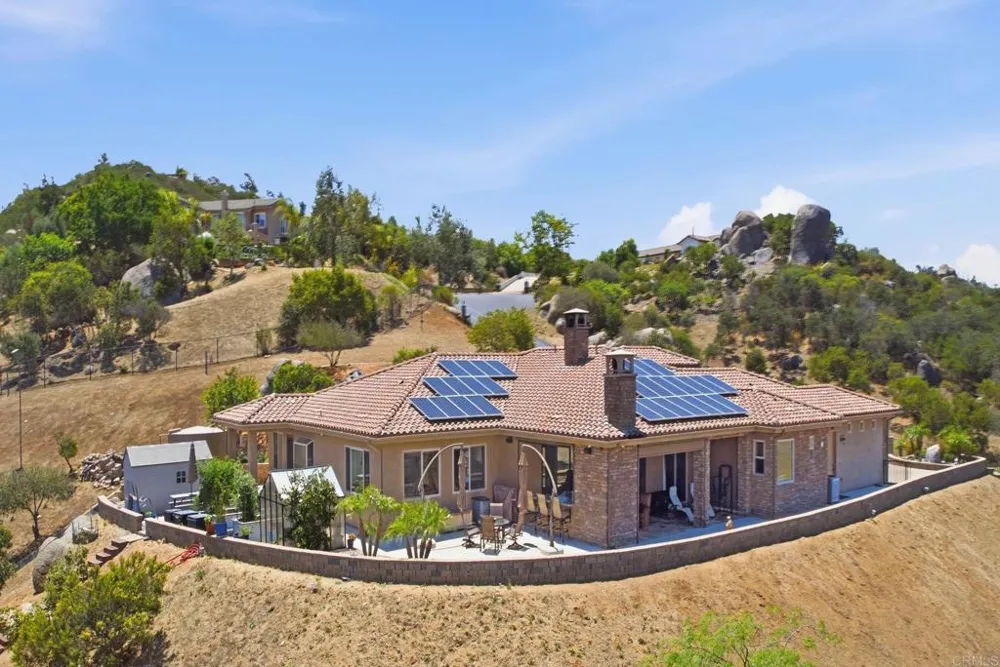 1781 Old Horse Trail Alpine, CA 91901