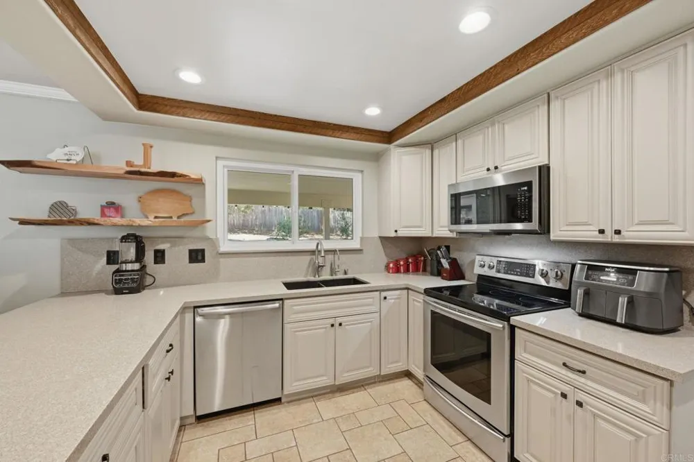 2438 Duraznitos Rd Ramona, CA 92065