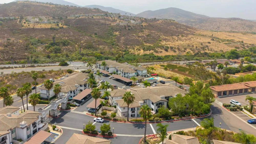 2724 Lake Pointe Drive #239 Spring Valley, CA 91977