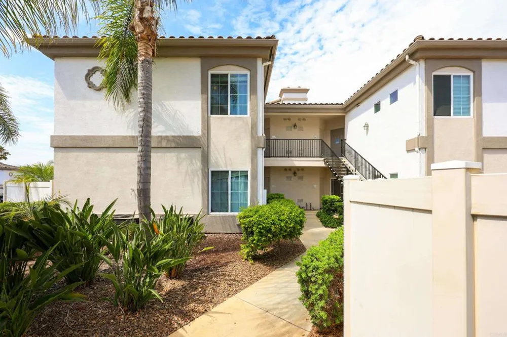 2724 Lake Pointe Drive #239 Spring Valley, CA 91977