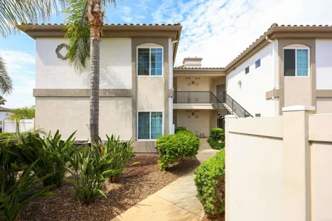 2724 Lake Pointe Drive #239