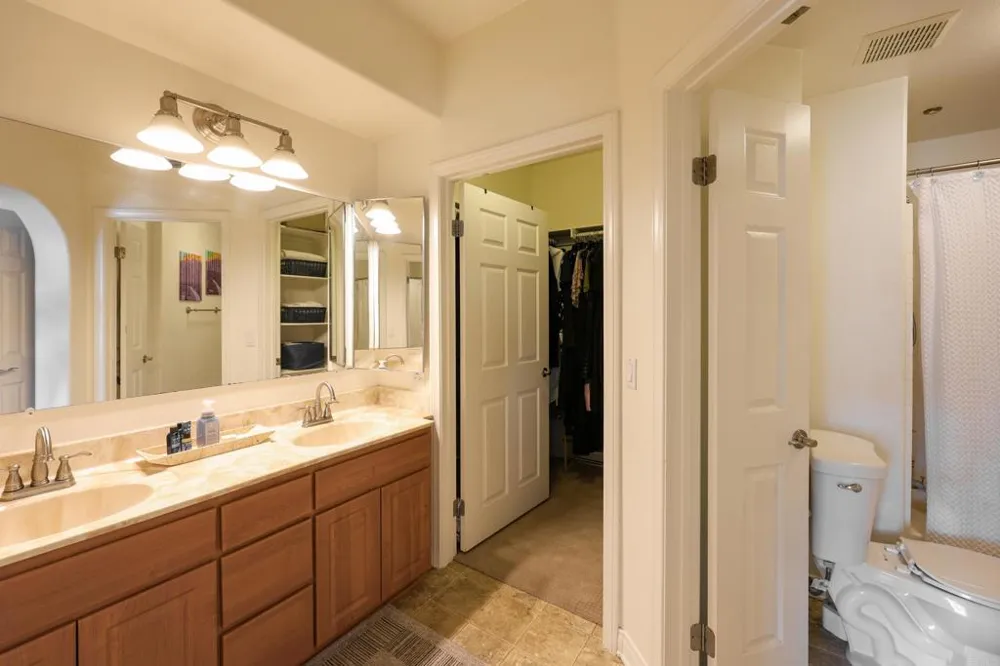 2724 Lake Pointe Drive #239 Spring Valley, CA 91977