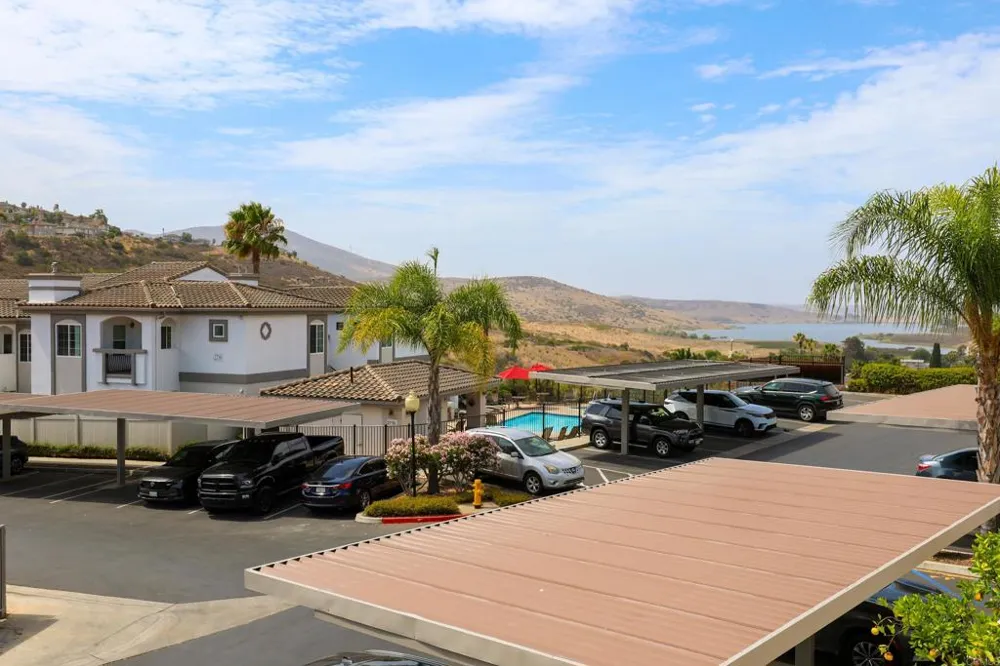 2724 Lake Pointe Drive #239 Spring Valley, CA 91977