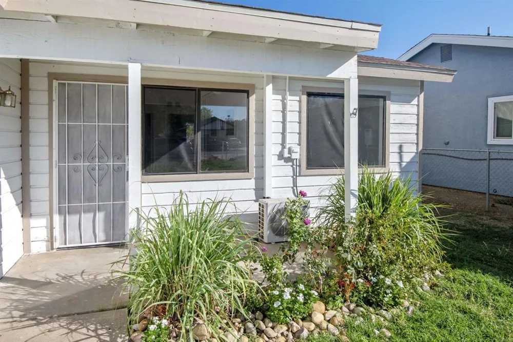 945 E STREET Ramona, CA 92065