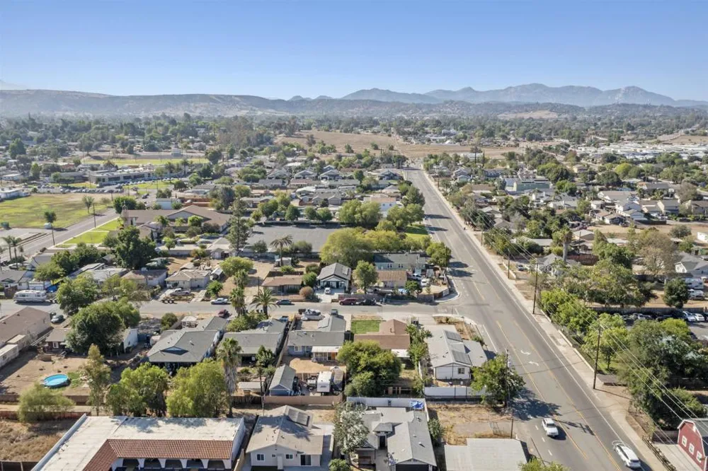 945 E STREET Ramona, CA 92065