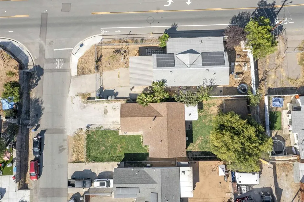 945 E STREET Ramona, CA 92065