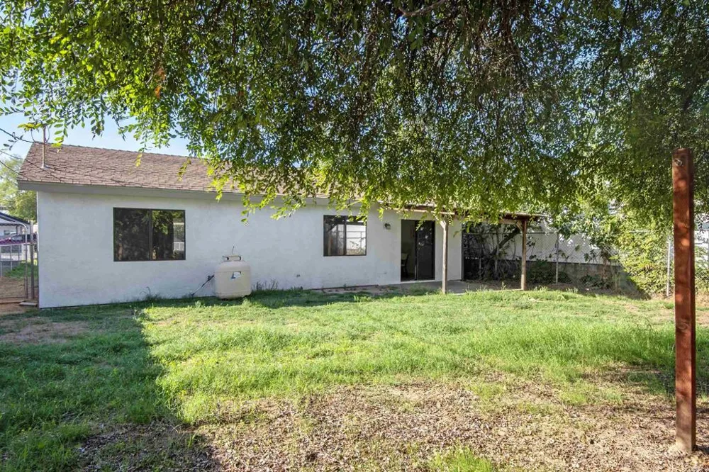 945 E STREET Ramona, CA 92065