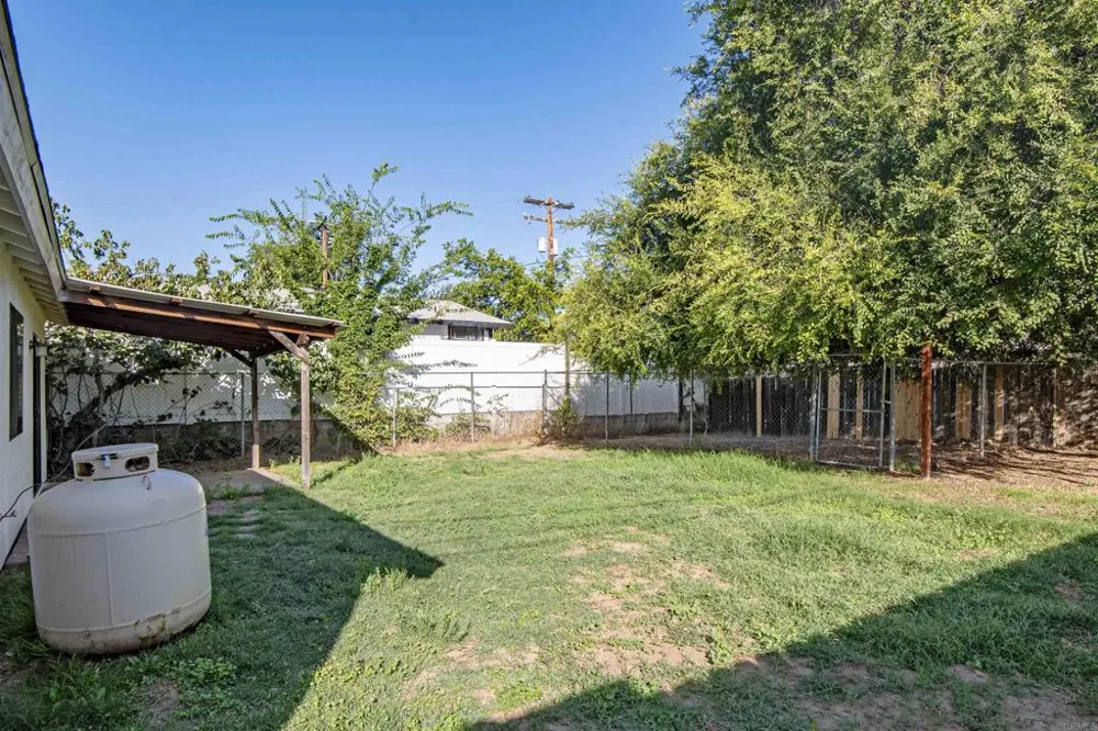 945 E STREET Ramona, CA 92065