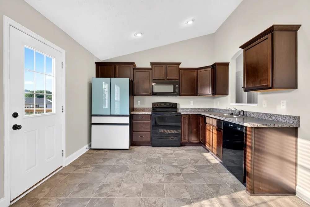 521 Labrador Dr Bowling Green, KY 42101