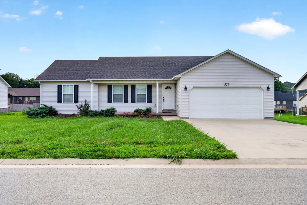 521 Labrador Dr Bowling Green, KY 42101