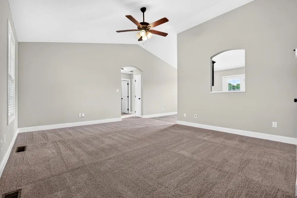 521 Labrador Dr Bowling Green, KY 42101