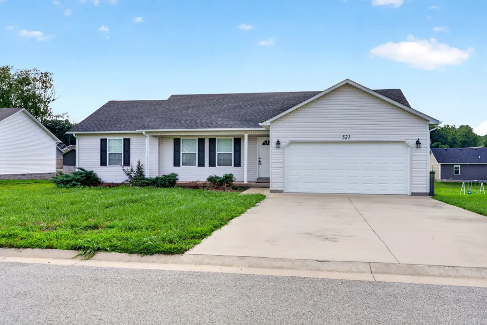 521 Labrador Dr Bowling Green, KY 42101