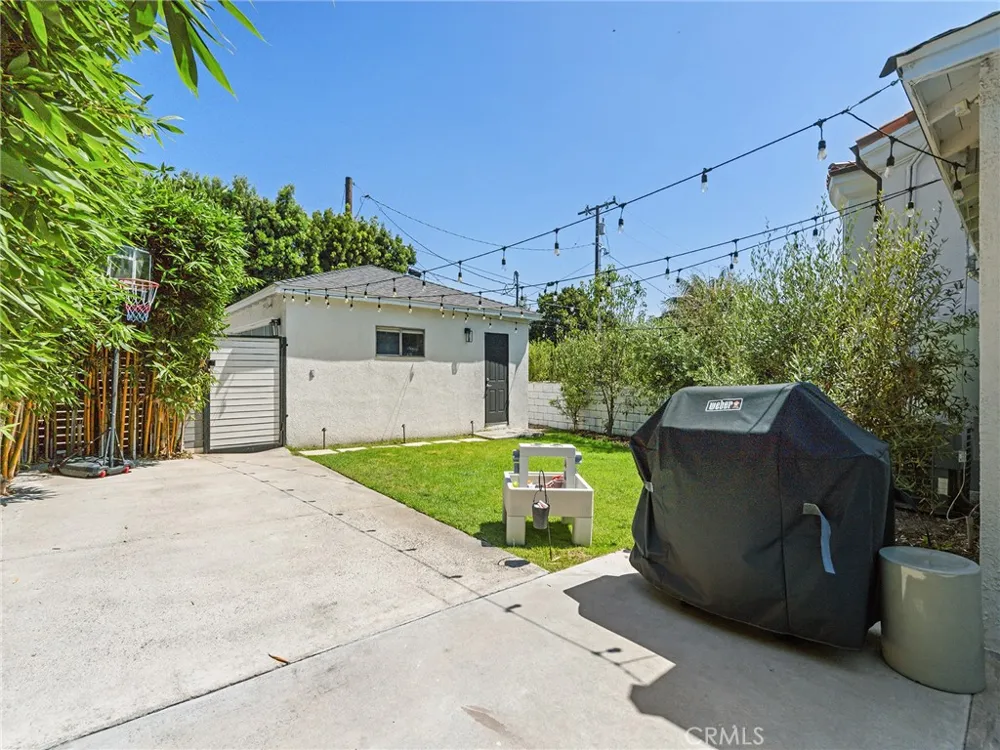 1301 19th Manhattan Beach, CA 90266
