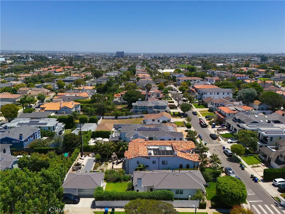 1301 19th Manhattan Beach, CA 90266