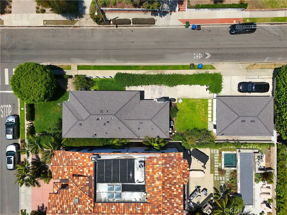 1301 19th Manhattan Beach, CA 90266